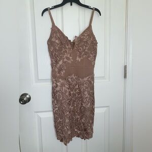 Size M Windsor cocktail dress